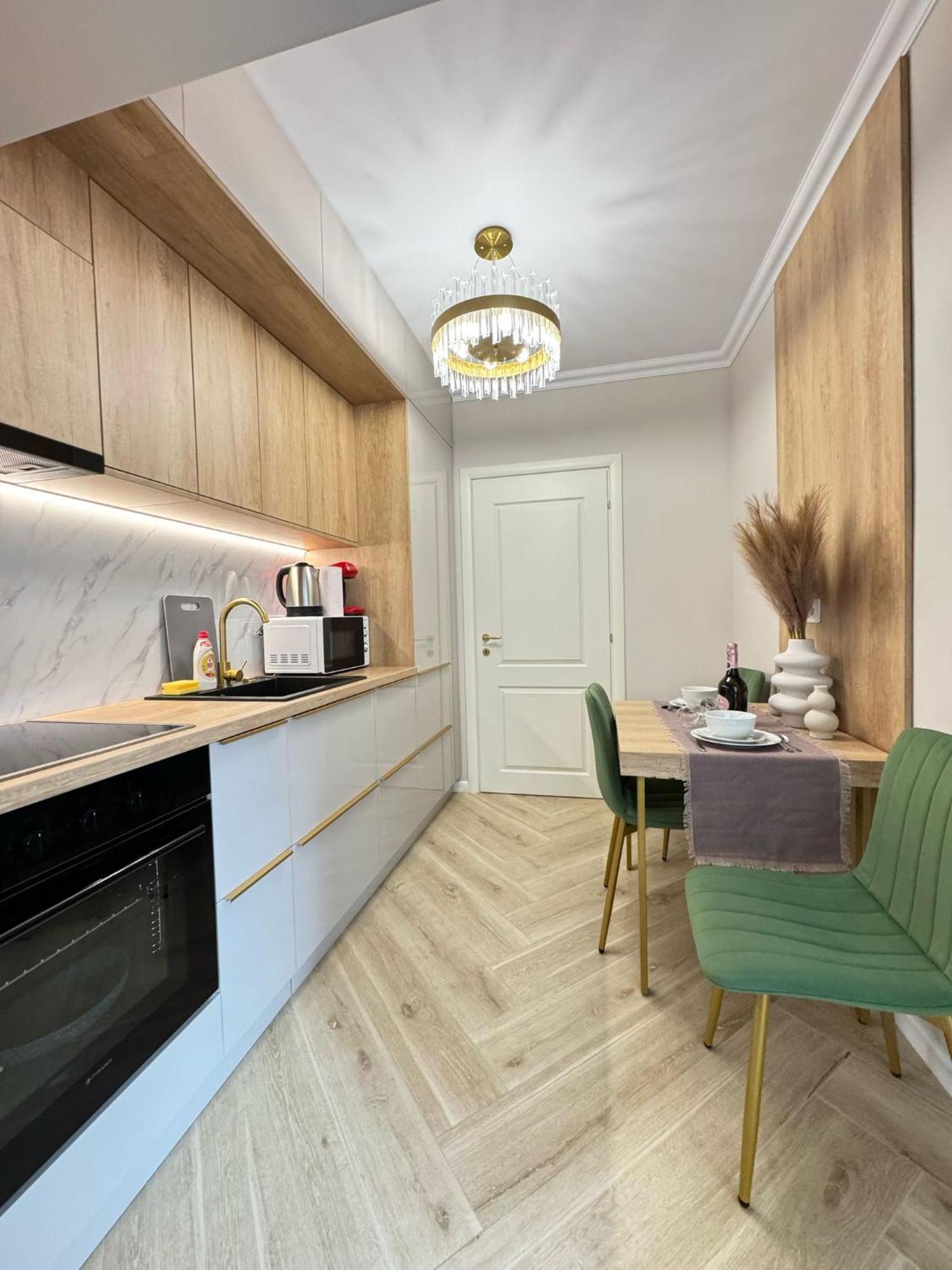 My Near Airport - Parking Free Apartament *