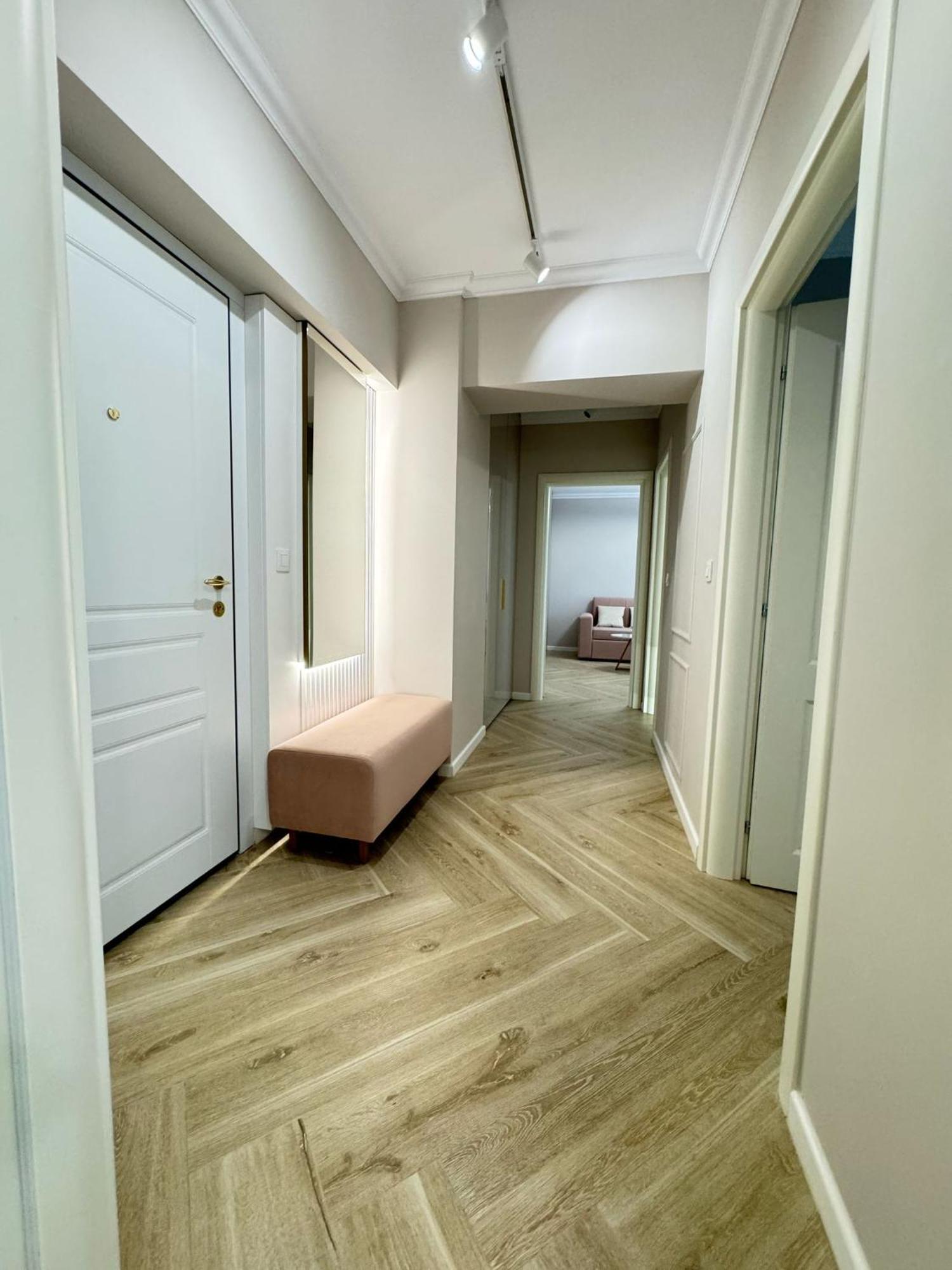 Apartament My Near Airport - Parking Free *