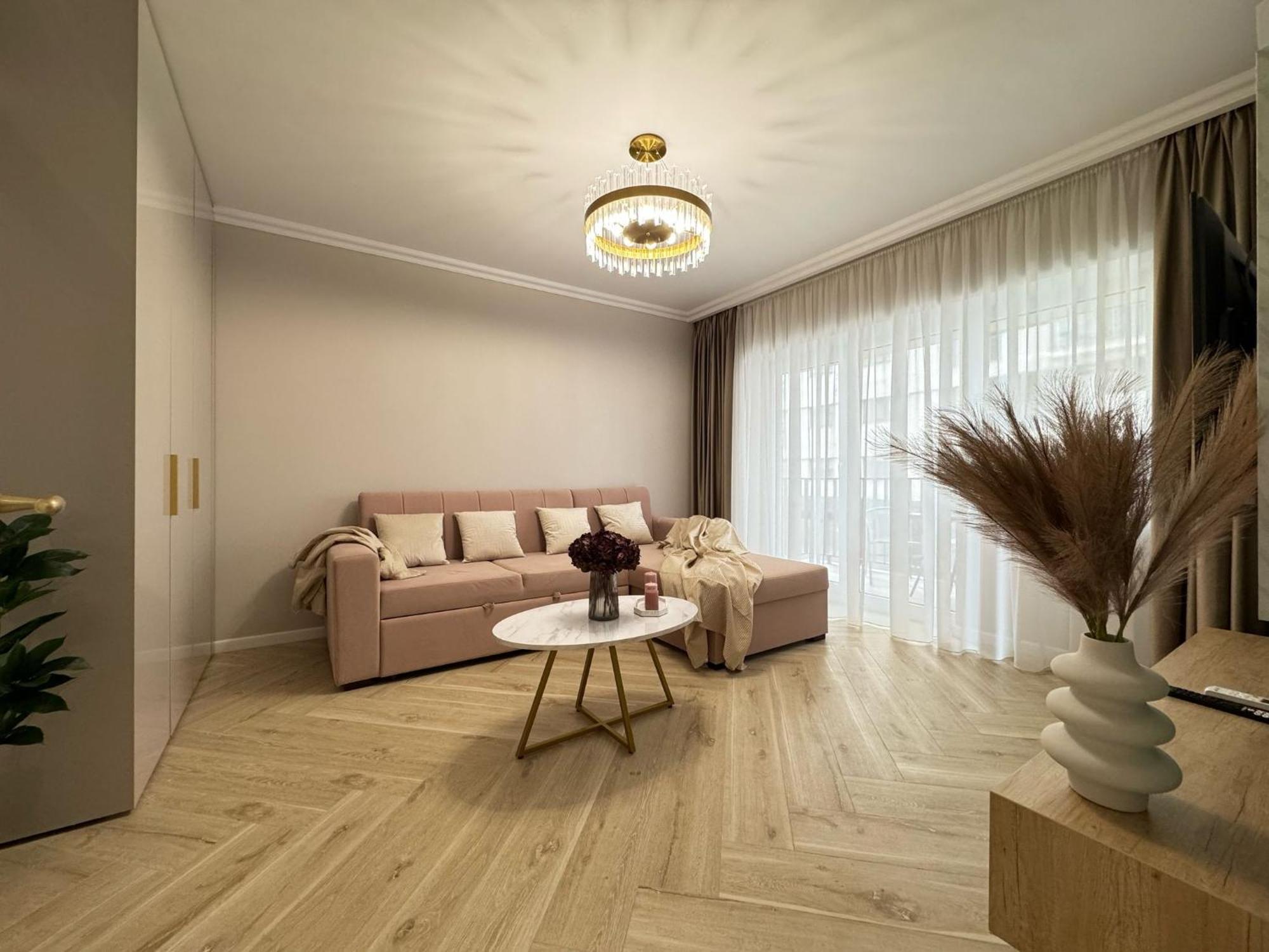 Apartament My Near Airport - Parking Free *